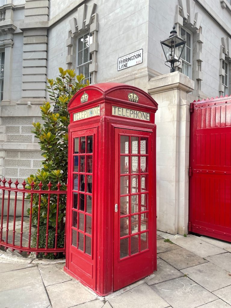 london phone booth